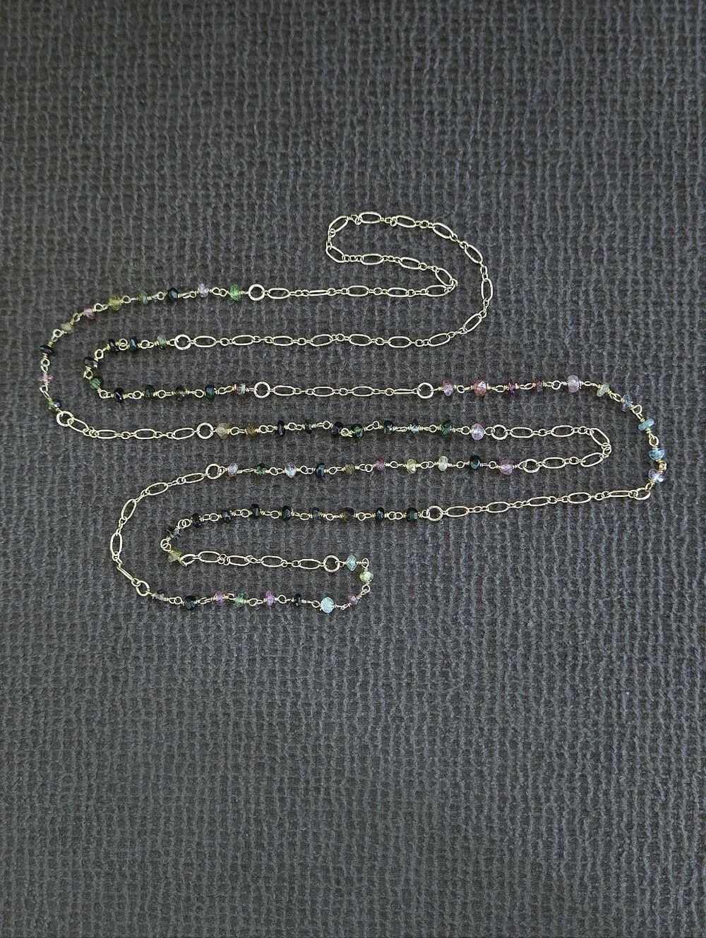 Long Gold💛 Stationary Beads Necklace - NWT